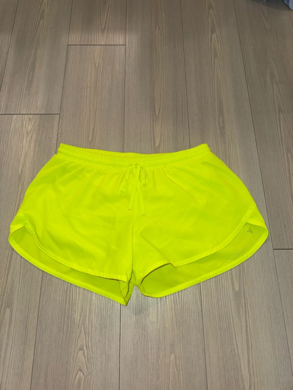 Old navy active go-dry running shorts mid rise yellow size XS